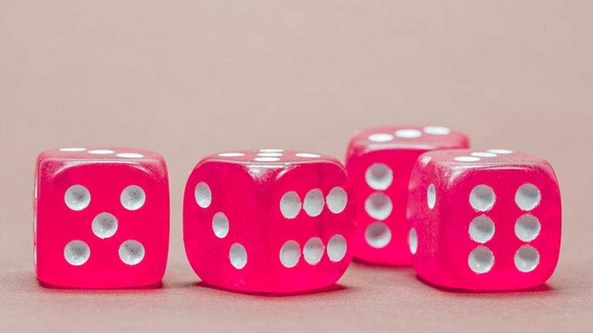 cube-568192_640_89421000