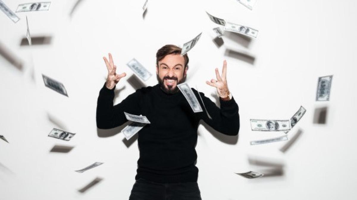 ploua-cu-bani_72873400