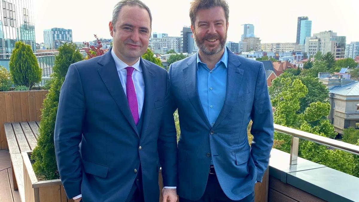 nazare-dines_64126000