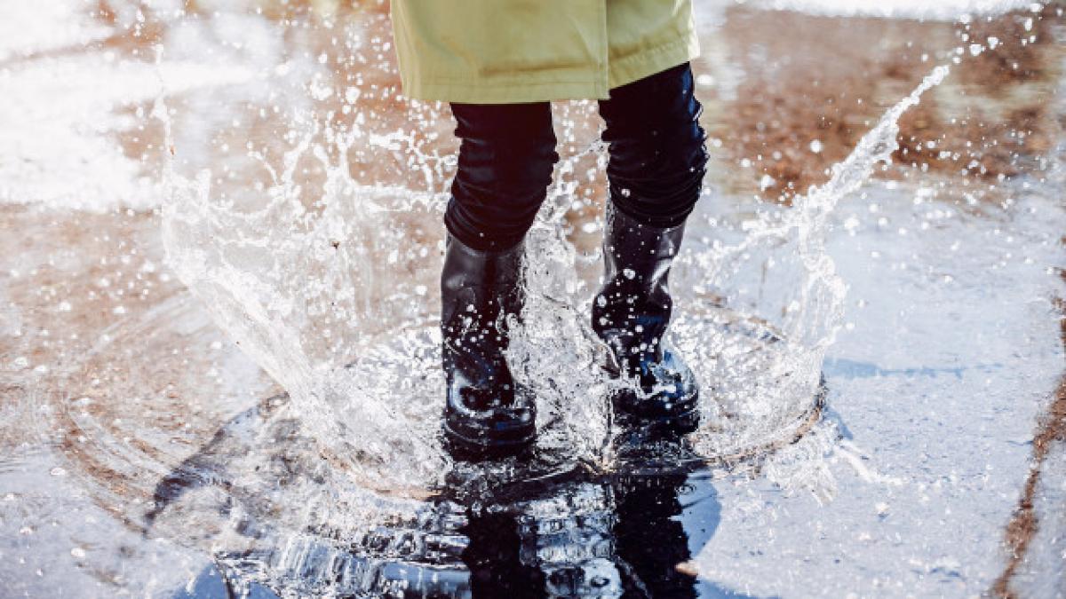 cute-kids-plaiyng-rainy-day_1157-22921_14928500