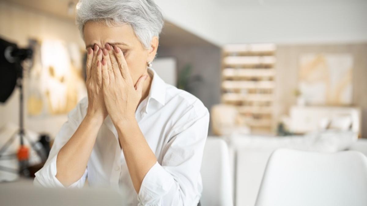 pensionara-suparata_72553500