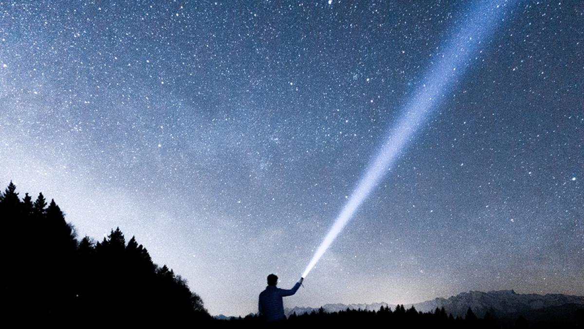 photo-1460924089785-8467346e18ea_21490700