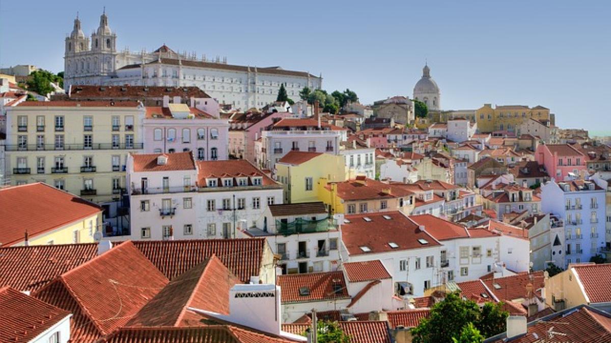 alfama-2165717_640_22204300