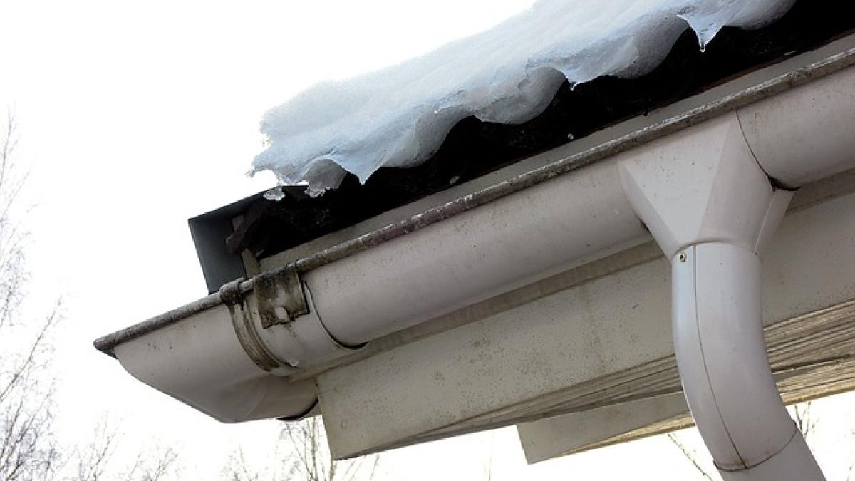 eaves-1261012_640_33192400