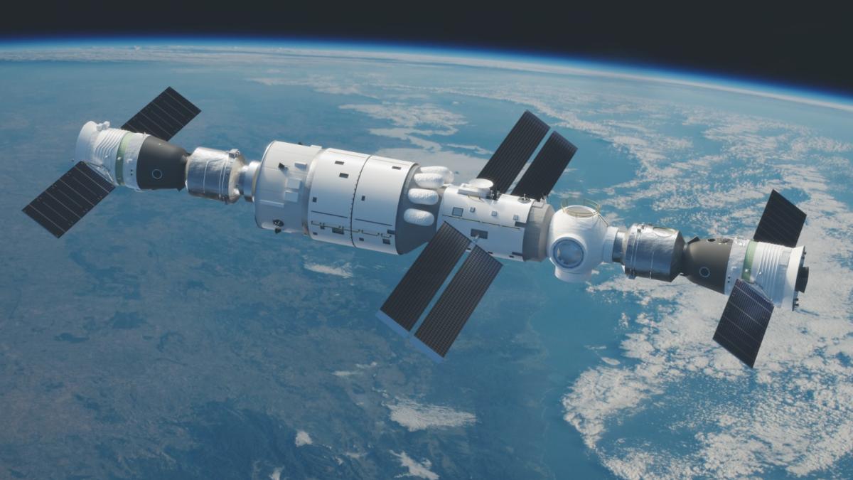 PREMIERĂ. Astronauții chinezi au ieșit  cu treabă prin spațiu VIDEO