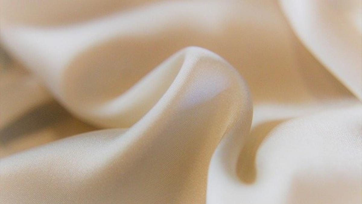 silk-4916174_640_52659800