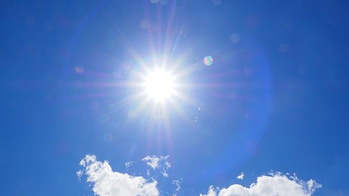 clouds-1117588_640_98557800