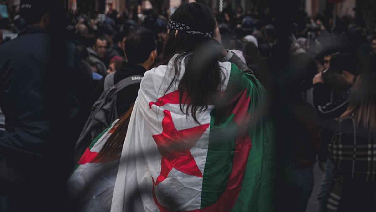 photo-1558628697-b62c1e51b2fb_72632000