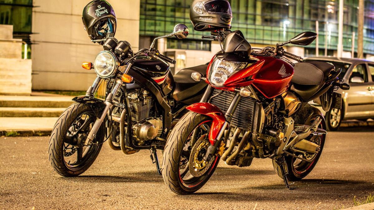 motorcycle_4402856_1920_57643600