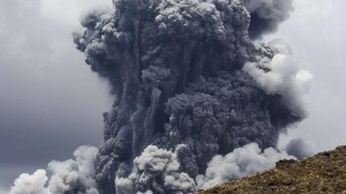 vulcan_erupe_29368700