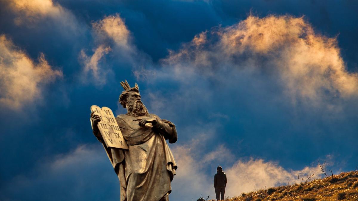 ten-commandments-g1717f9081_1920_30093900