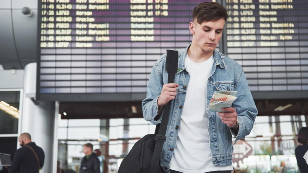 barbat-aeroport_69498800