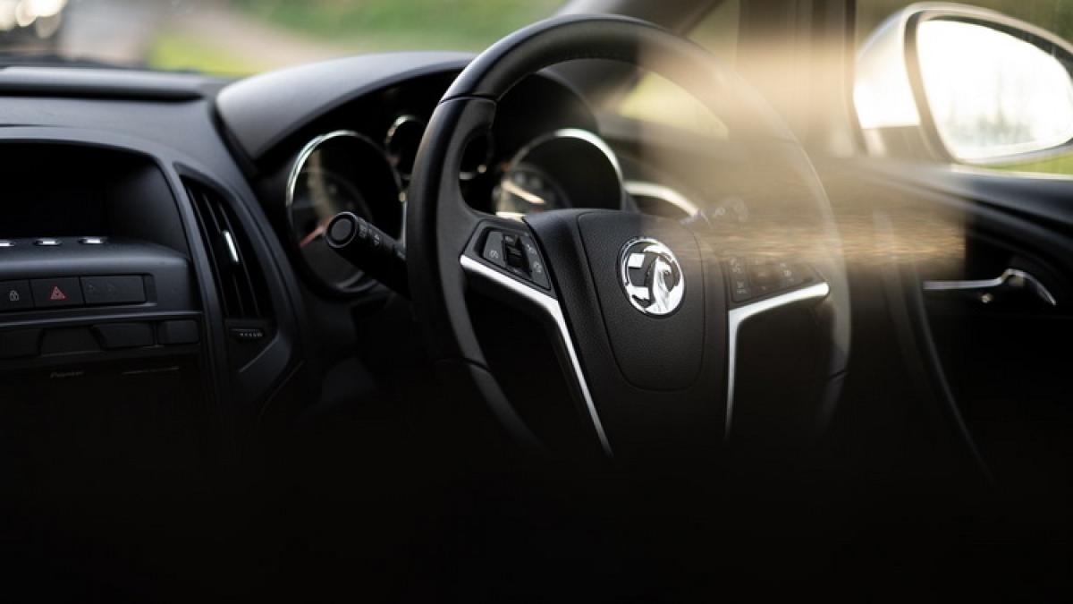 volan-pe-dreapta_resize_91125400