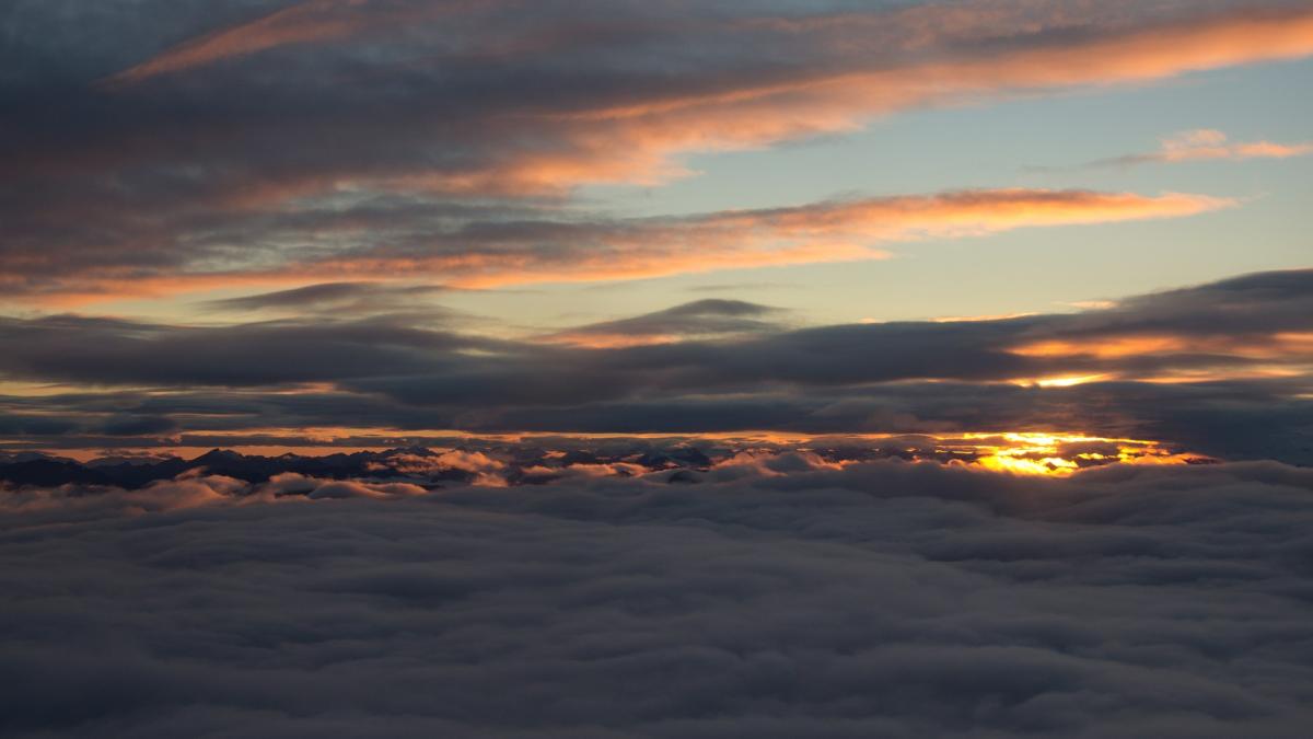 clouds-g2688b77b0_1920_63224100