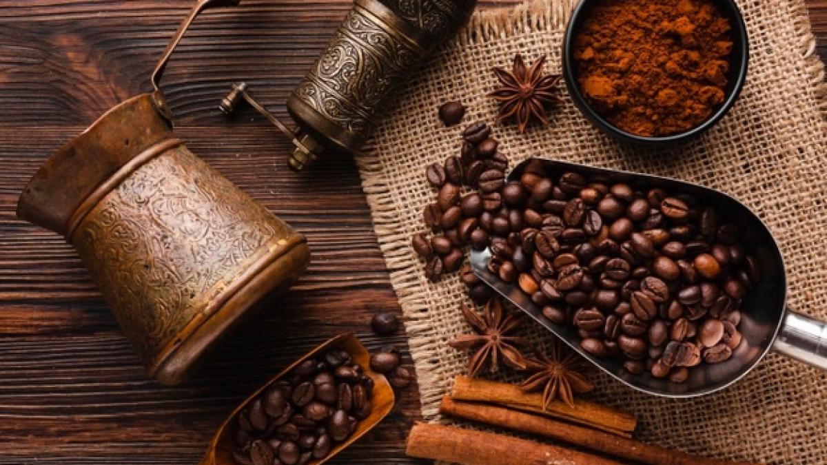 top-view-coffee-accessories-table_23-2148336769_45298200