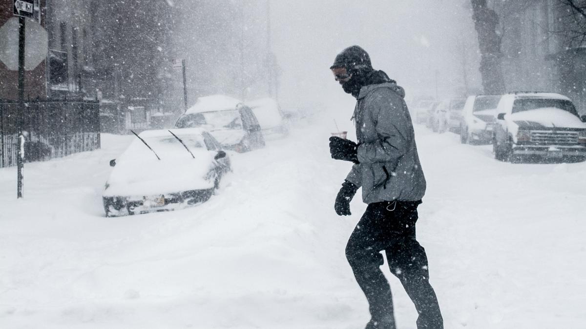 flow-clark-rj1bycy2l20-unsplash_33739900