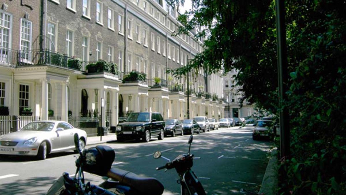 geograph-867975-by-slbs_58753500