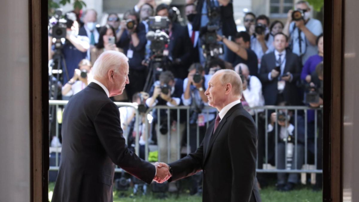 joe-biden-vladimir-putin_71450800