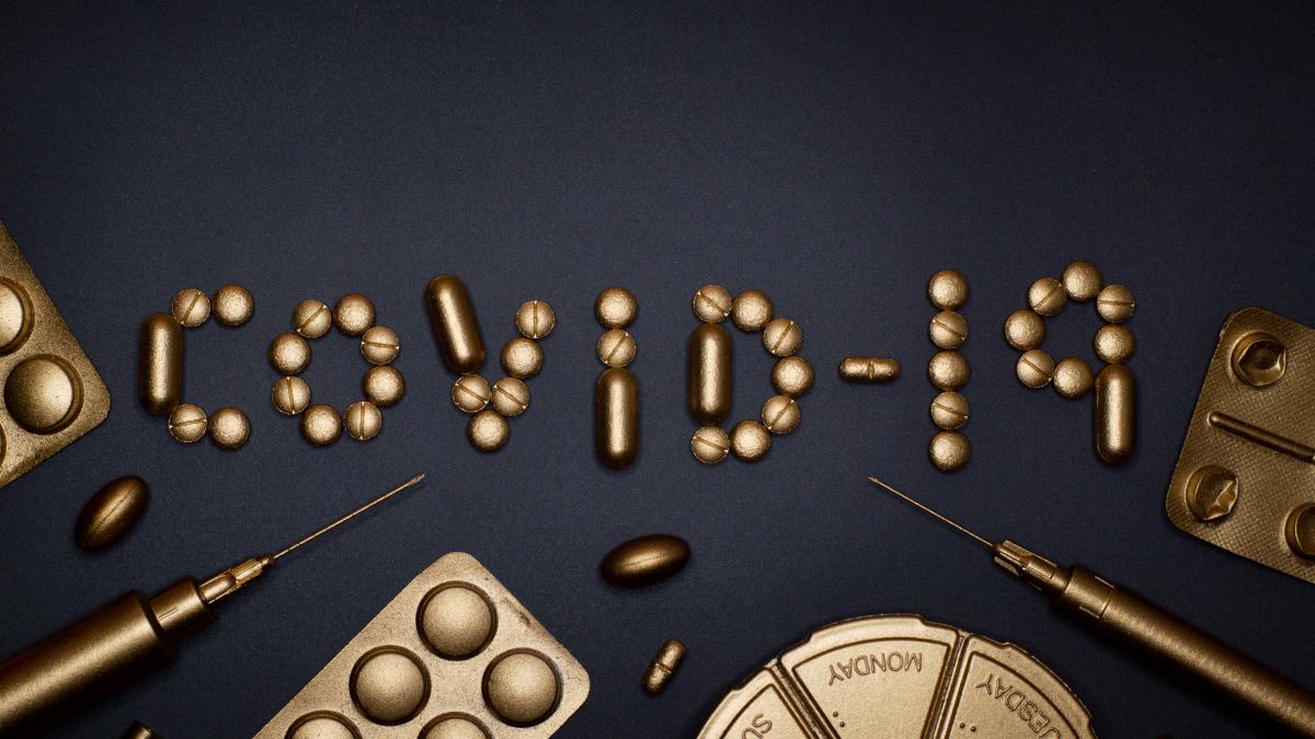 covid-19-pexels-miguel-a-padrinan-3936421_25710100