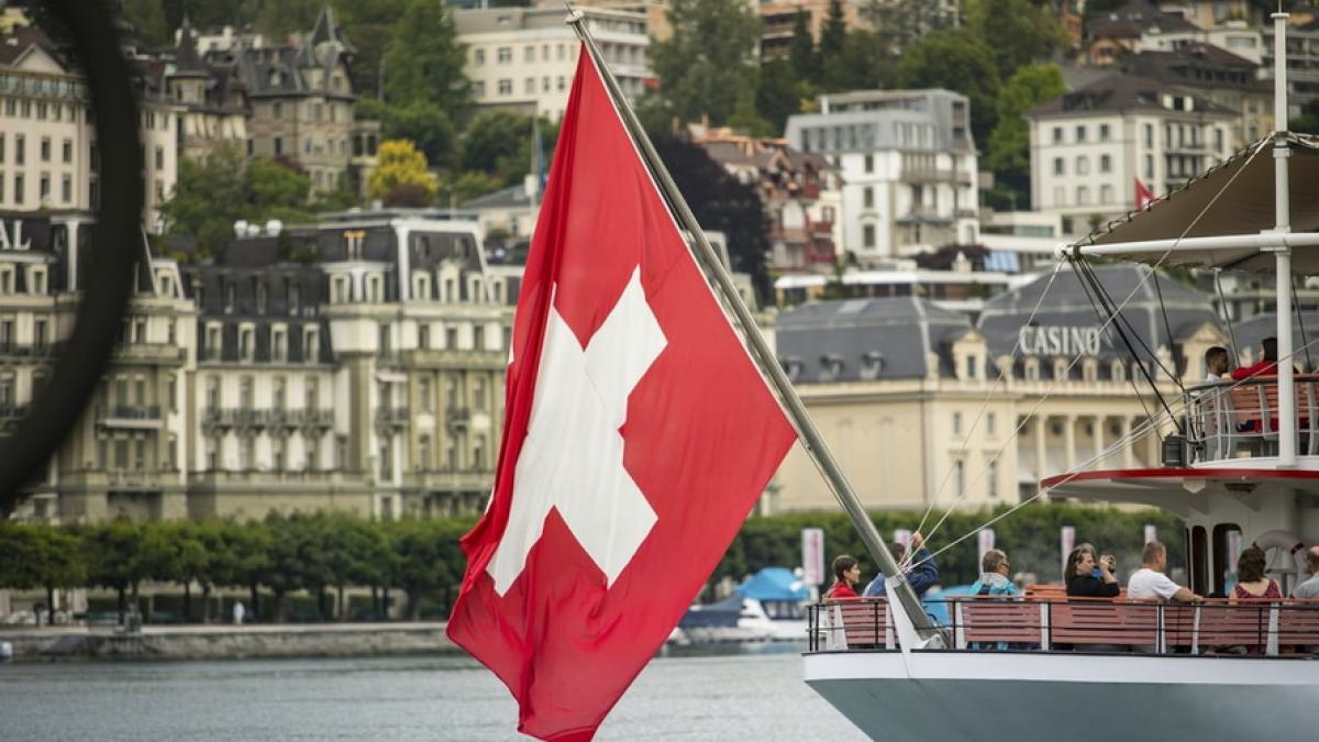 elvetia_resize_22907100