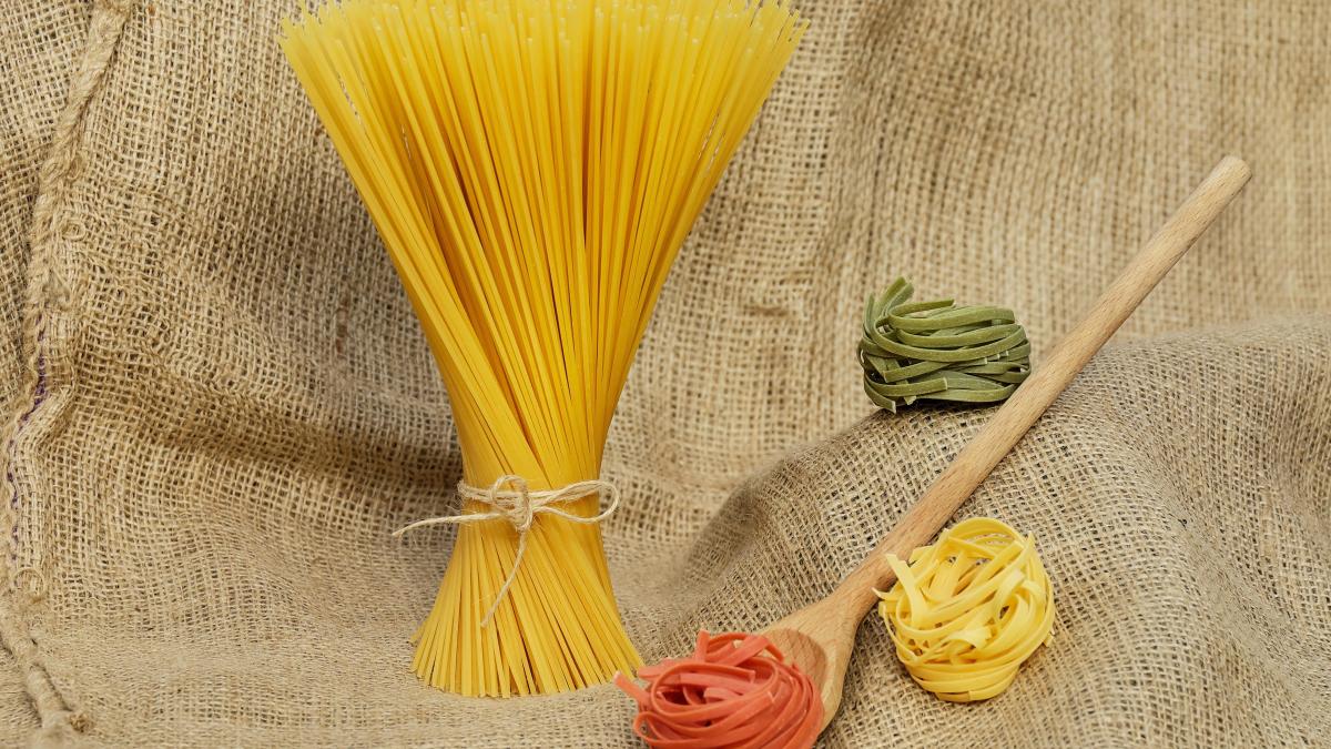 Comănescu: Importăm paste făcute din grâul pe care-l exportăm în Italia! Aşa am ajuns?