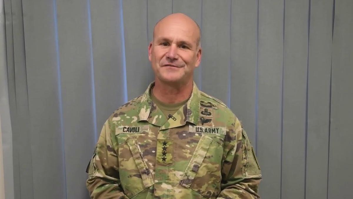 christopher-cavoli_49309100