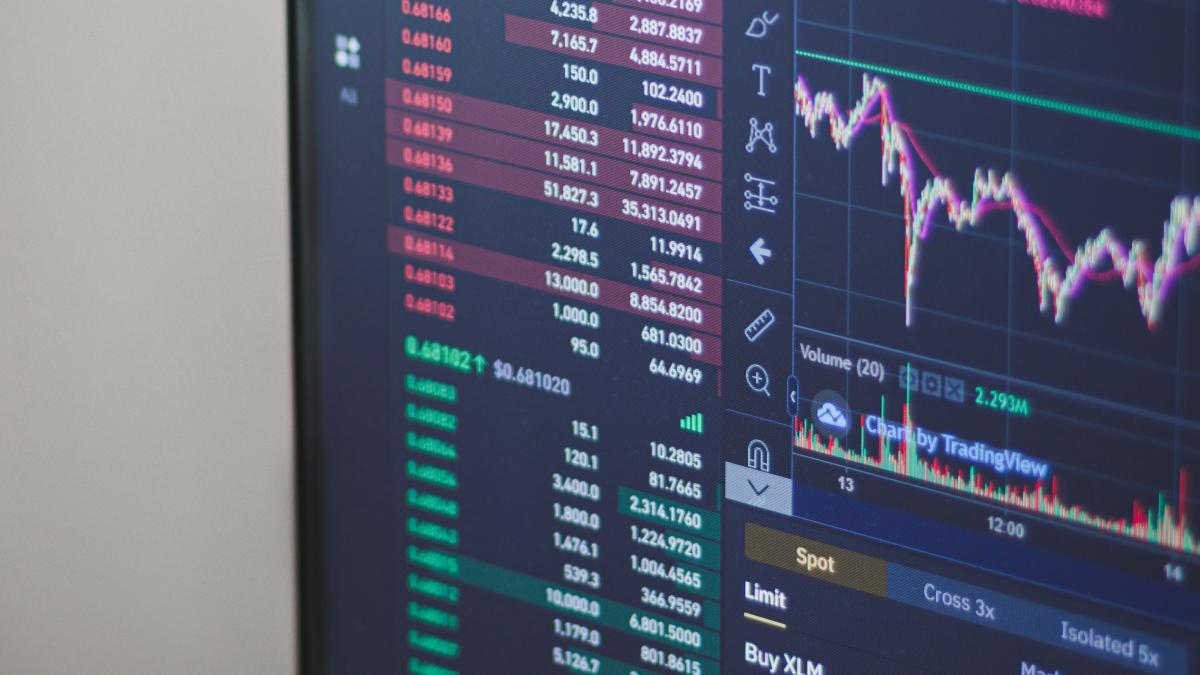 behnam-norouzi-mp11_hrqxf8-unsplash_50611400