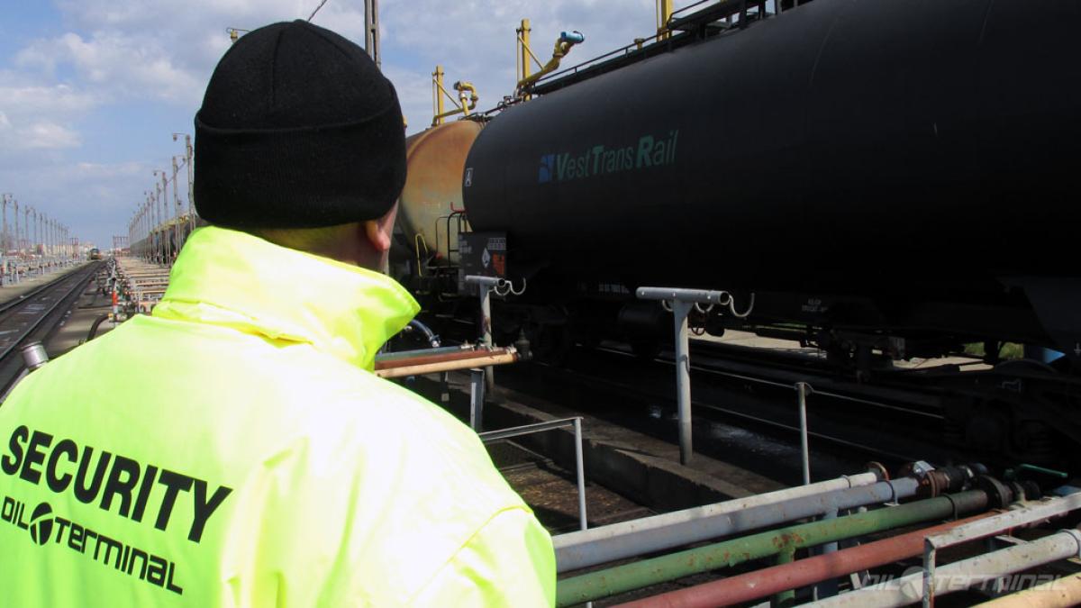 oli-terminal_06874400