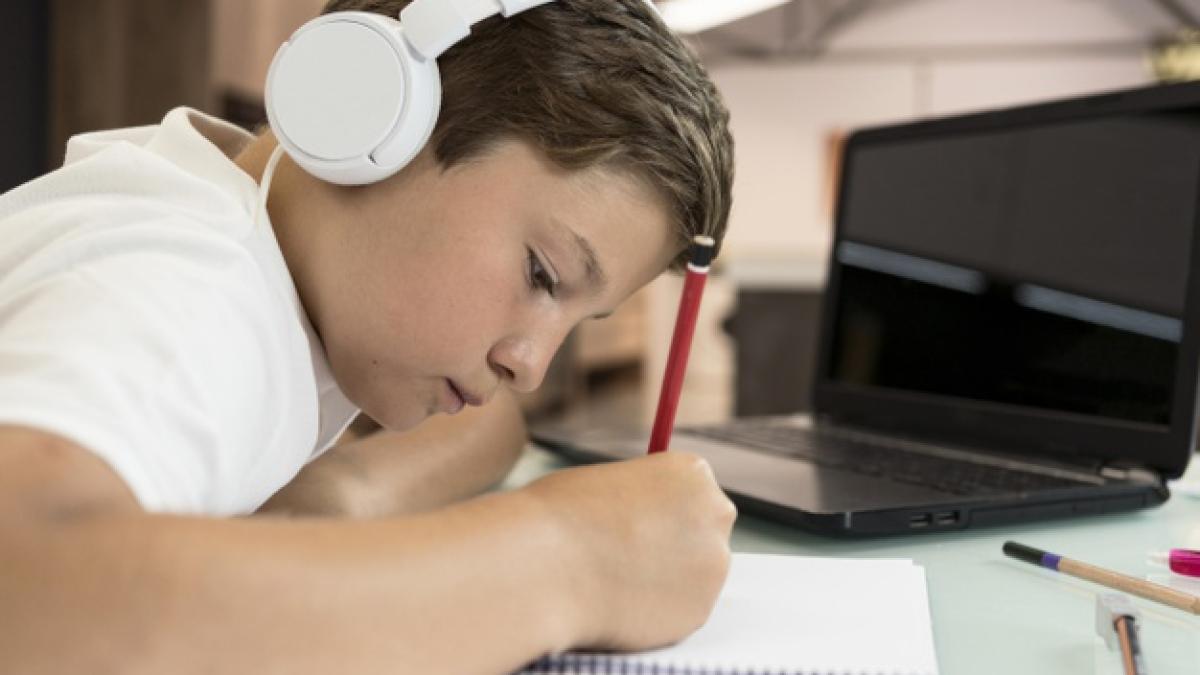 elev-laptop_41801700