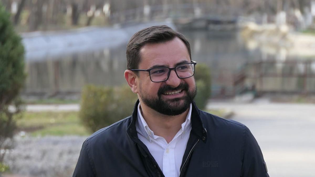 Cartoful românesc e cumpărat de străini și vândut înapoi în România. Ministrul Chesnoiu face investiții pentru a rezolva problema