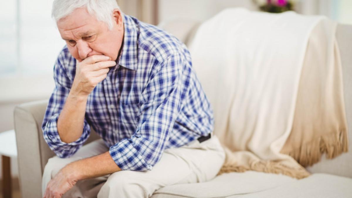 pensionar-trist_53724700