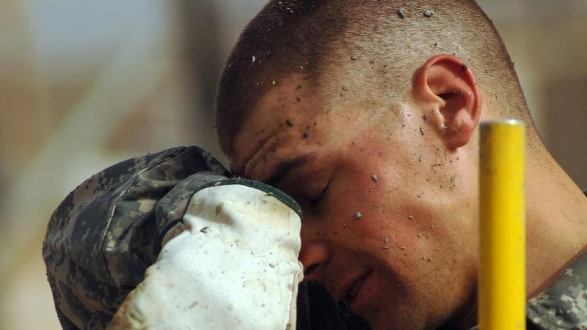 muncitor-mana_31156500