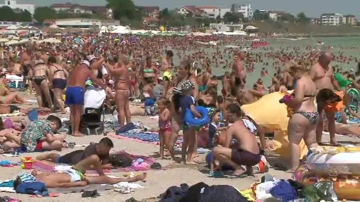 plaja-aglomeratie_51839400