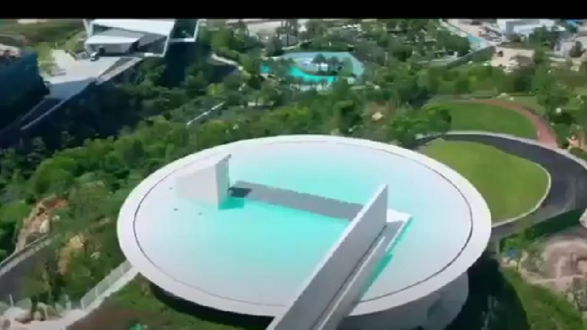 O fascinantă bibliotecă cu o piscină pe acoperiș, inaugurată în China VIDEO