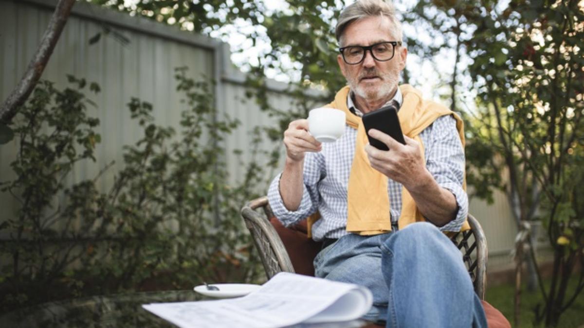 pensionar-cafea_84866200