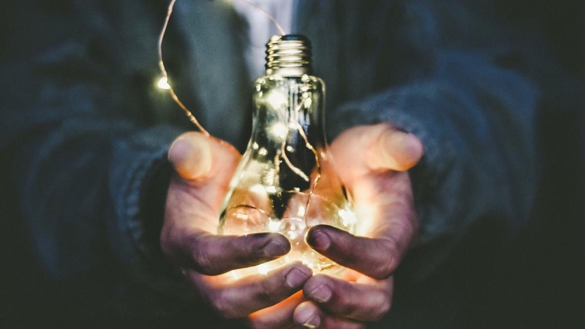 riccardo-annandale-7e2pe9wjl9m-unsplash-2_83994000