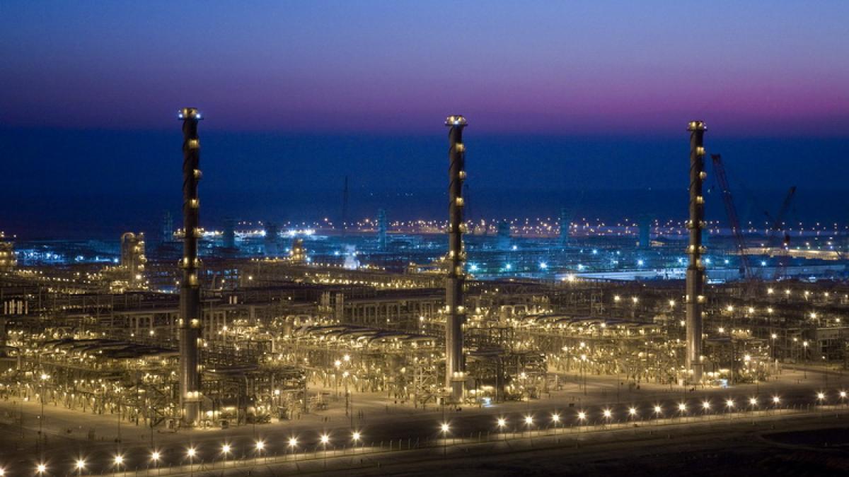 aramco-se-zbate-sa-mentina-dependenta-occidentului_22066000