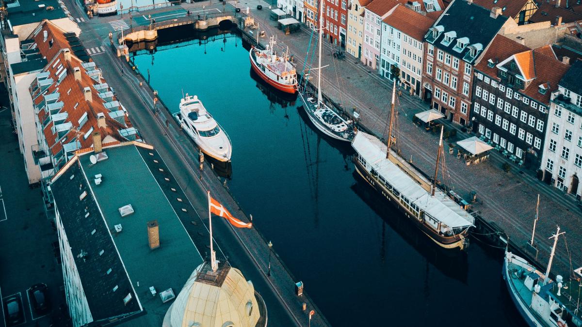 rolands-varsbergs-epoh0okeoje-unsplash_94285100