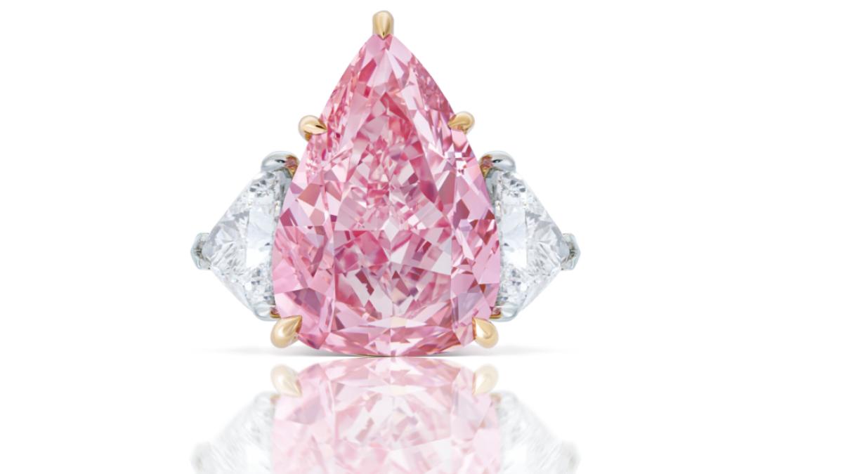 Un uriaș diamant roz, vândut cu peste 28 milioane de euro VIDEO
