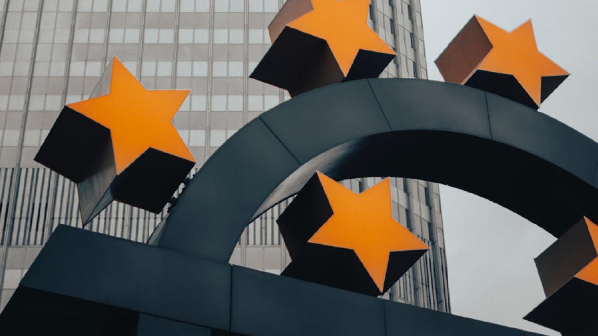 christian-lue-j_ghl2fdtbo-unsplash_49059700