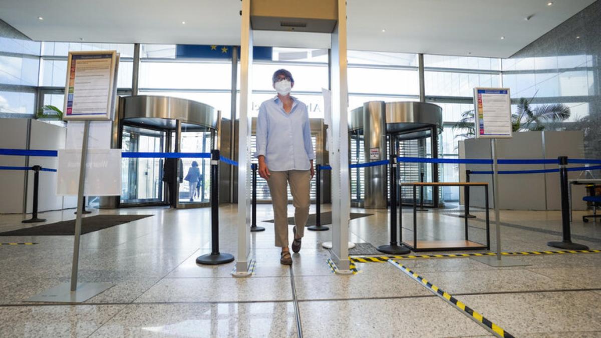 covid-aeroport_81344300