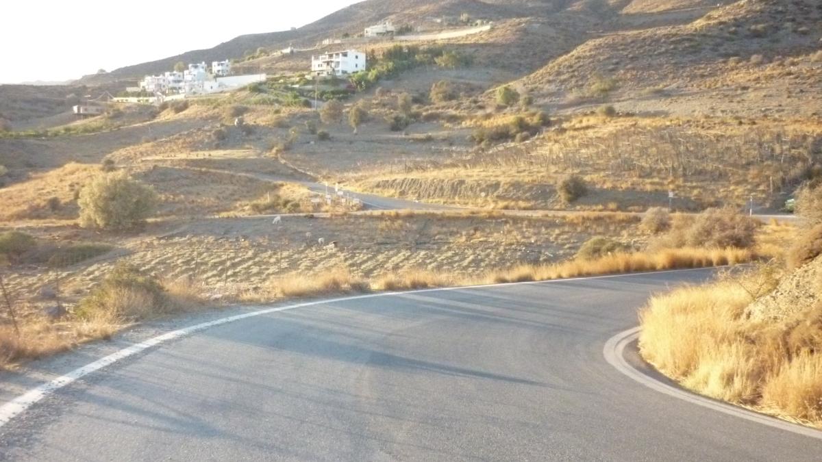 road-in-south-of-crete-1636758_96137300