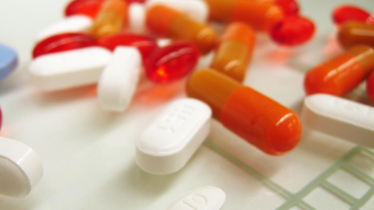 assorted-capsules-and-tablets-1320937_96896900