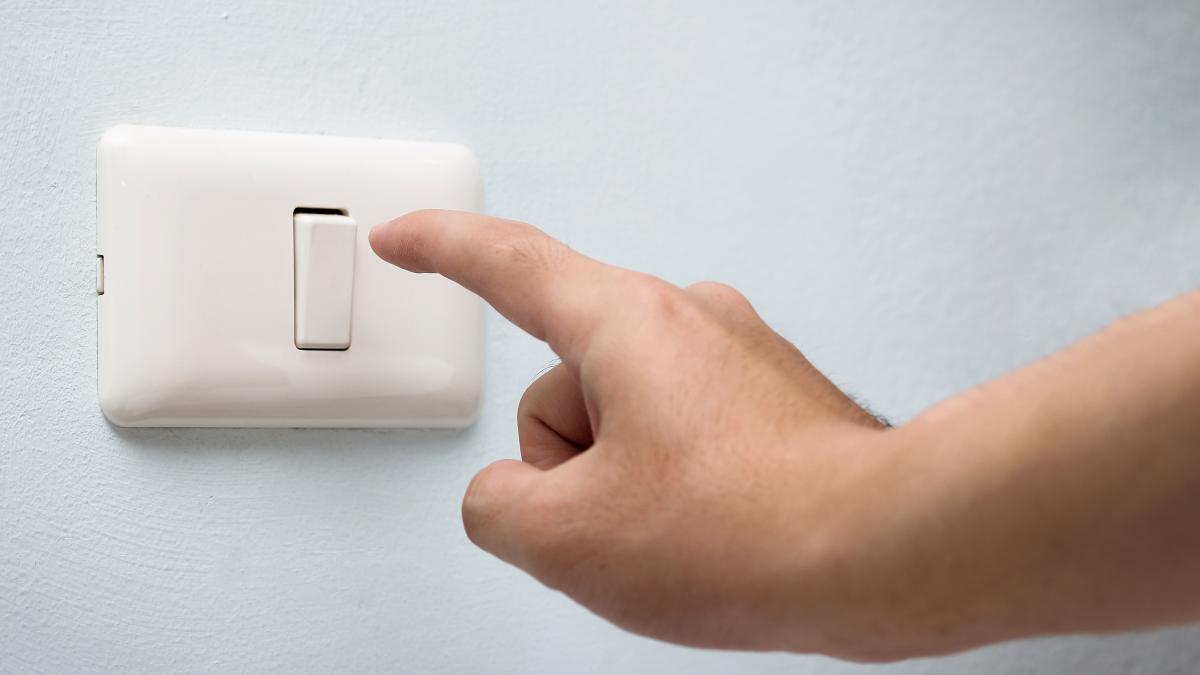 turn-off-lights_53055200