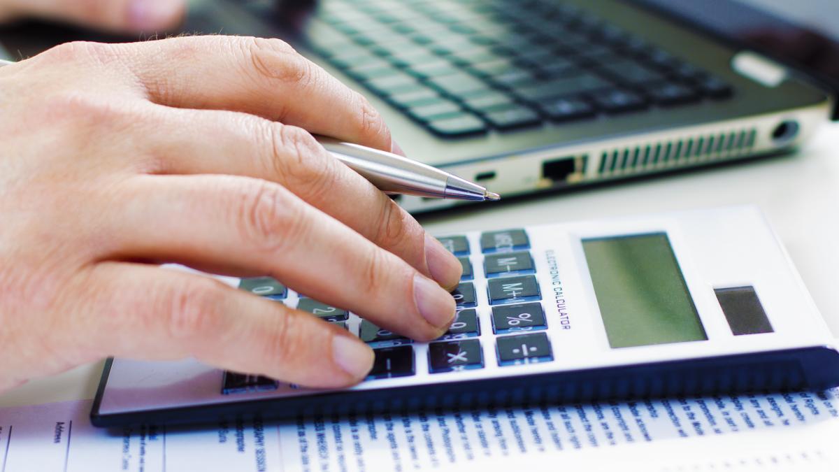 letter-adults-finance-office-business_29352800