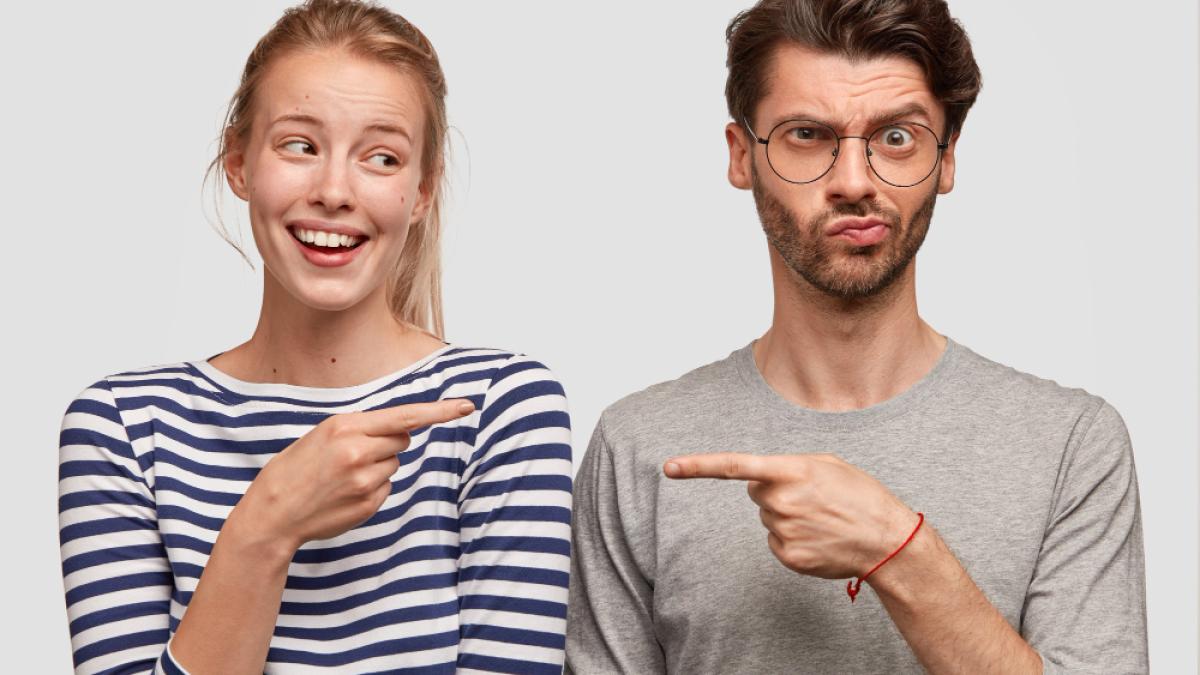 man-woman-casual-clothes-posing_93950100