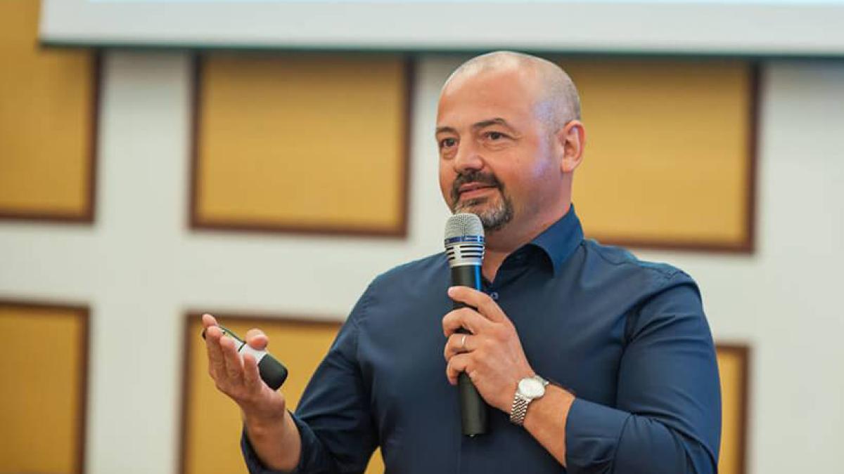 Greșeala multor români când iau salariul. Sfatul lui Adrian Asoltanie: Este primul lucru ce trebuie făcut