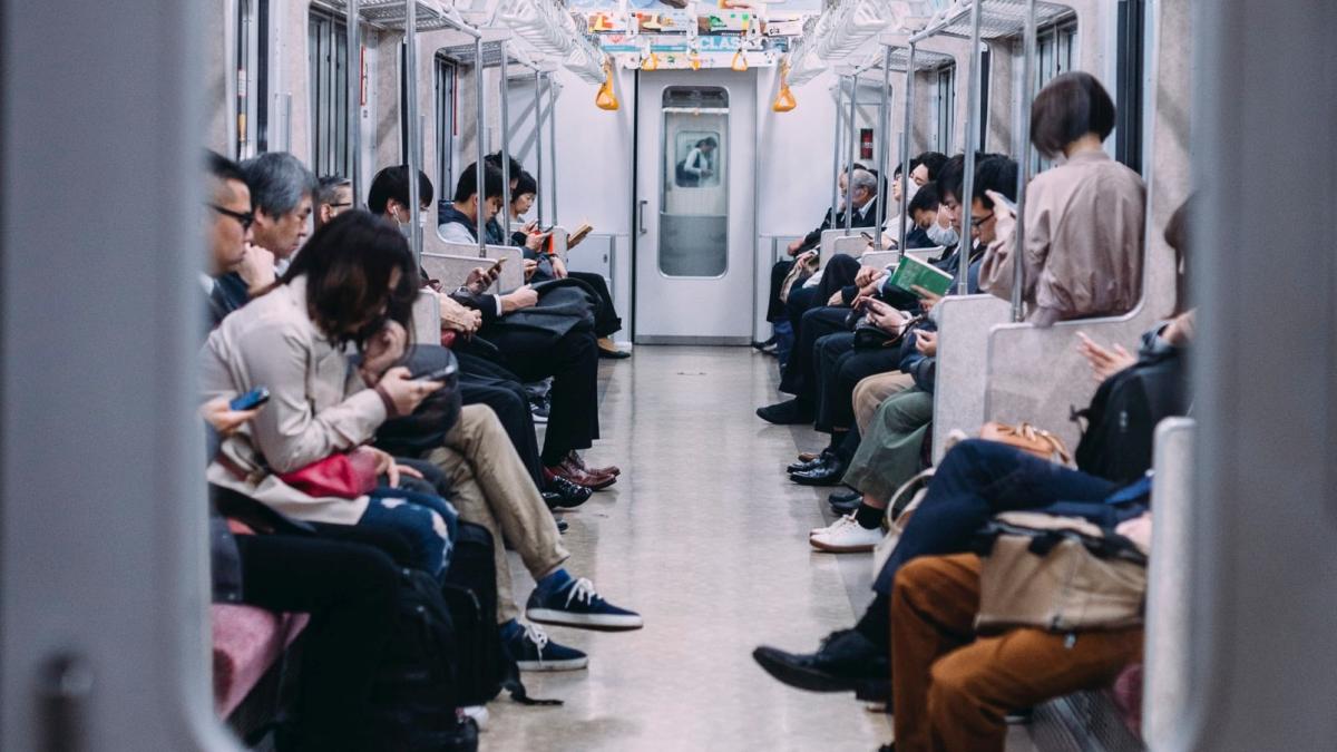 liam-burnett-blue--qweusg7ubi-unsplash_51450600