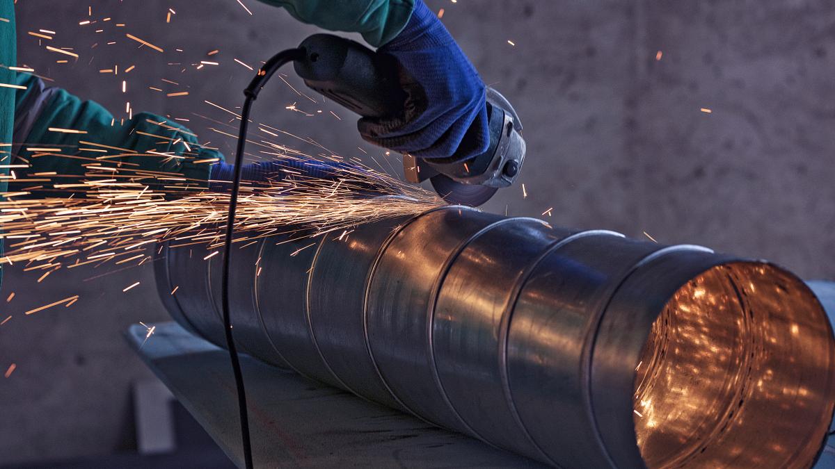 arc-welding-steel-construction-site_25950600
