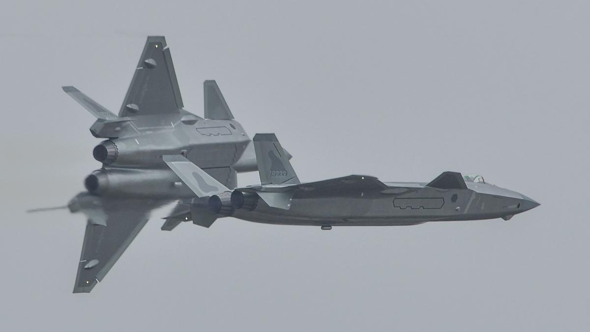 China simulează un război, SUA trimit mesaje și avertismente